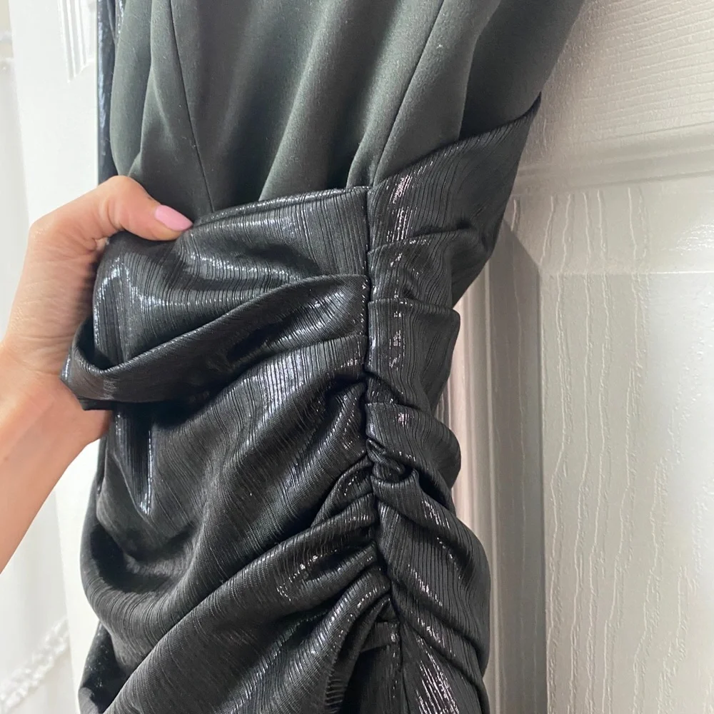 House of CB VONA' BLACK ASYMMETRIC DRAPED GOWN XS - Picture 6 of 8